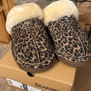 New in box BearPaw slippers